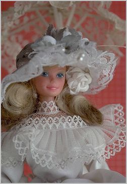 Photo - Barbie in a big hat